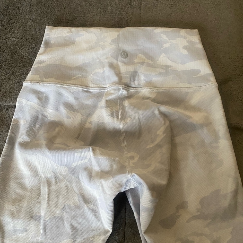 Lulu lemon leggings